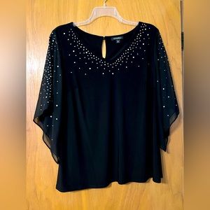 Black 3/4 wing sleeve bejeweled V neck top